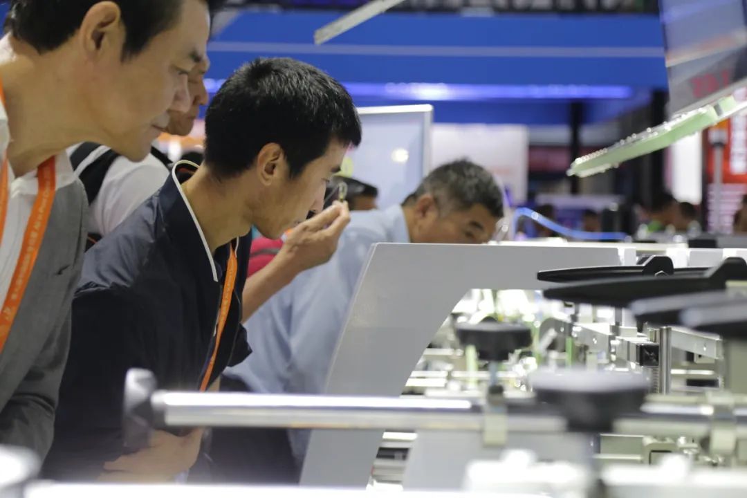 4����������Ԥ�ڣ�6t����ȫӡչԲ��лĻ